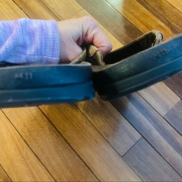 CHACO Kirkwood Dark Earth Mens Leather Flip Flop - Picture 5 of 7